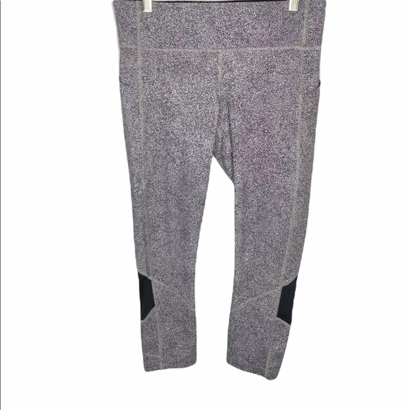 Lululemon Pace Rival Crop Leggings. Size 6. - Picture 5 of 8